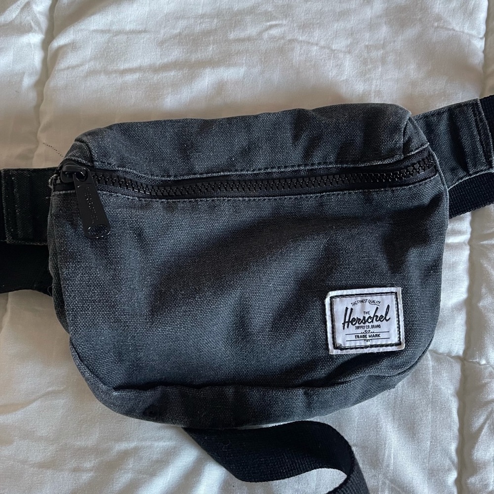 hershel fanny pack